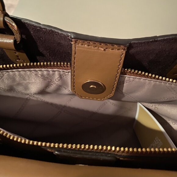 Michael Kors Medium Brown Handbag with Gold Hardware - Picture 5 of 11
